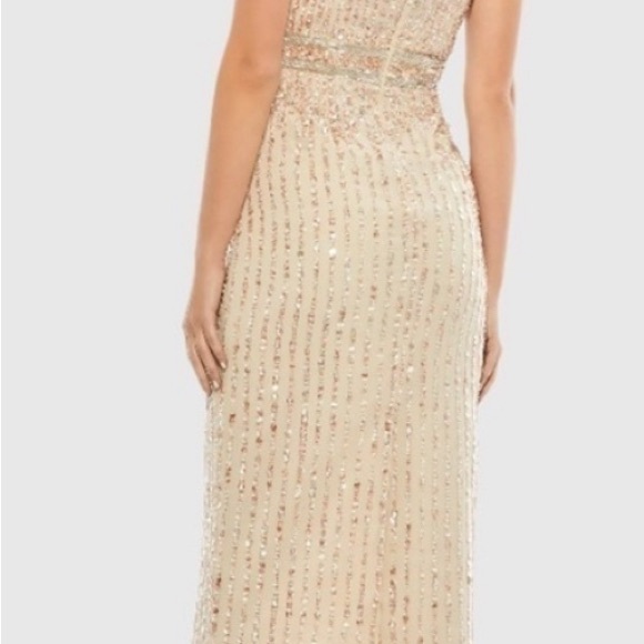 Mac Duggal Elegant Sequin Evening Gown - Picture 3 of 6